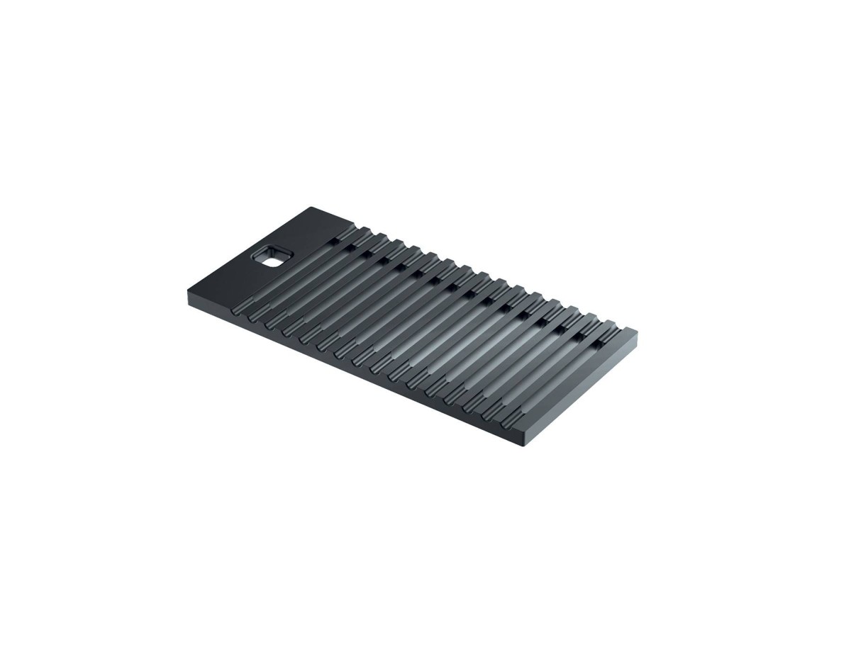 Black drainer